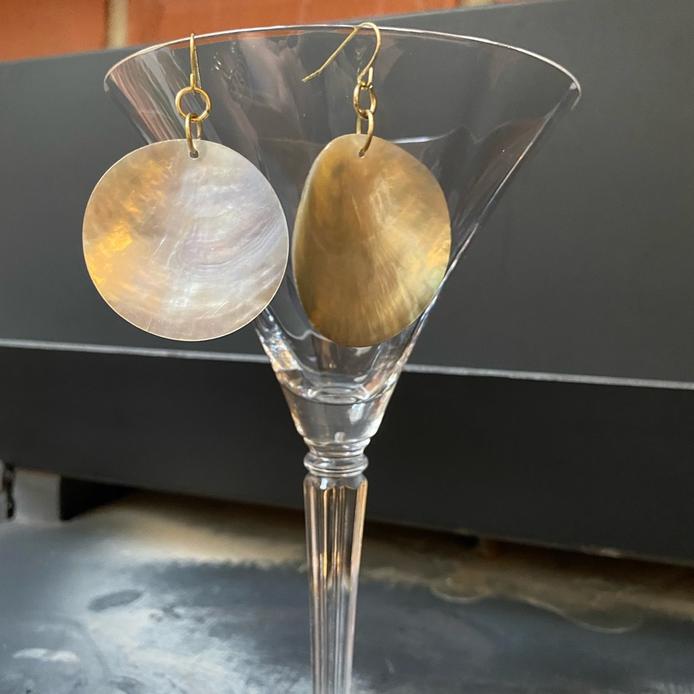 Shell drop earrings - Picture 5 of 8